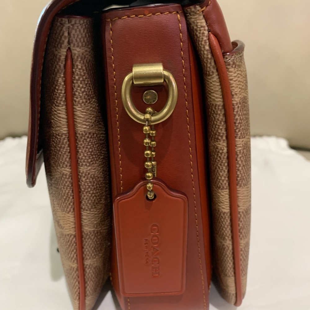 Coach Coated Canvas Signature Cassie Crossbody - Picture 5 of 9